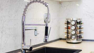 Apartment (3 Bedrooms) | Private kitchen | Fridge, microwave, dishwasher, espresso maker