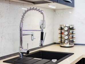 Lägenhet (3 Bedrooms) | Eget kök | Kylskåp, mikrovågsugn, diskmaskin och espressobryggare