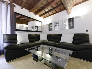 Apartment, 2 Schlafzimmer | Wohnzimmer