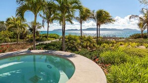 Pool - Villa Arushi (Rendezvous Bay)
