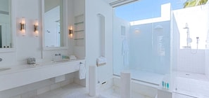 Bathroom - Villa Arushi (Rendezvous Bay)