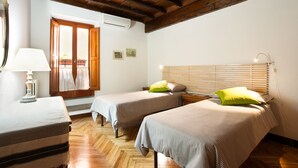 Apartment (3 Bedrooms) | 3 Schlafzimmer, Bügeleisen/Bügelbrett, Babybetten, kostenloses WLAN