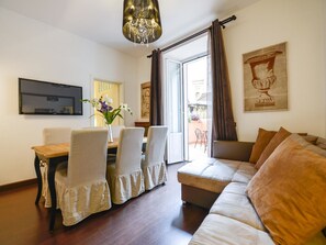 Apartment, 3 Bedrooms | Living room | 40-inch TV with satellite channels - Spagna Apartment (Rome)