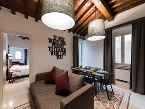 Apartment, 4 Bedrooms | Living room