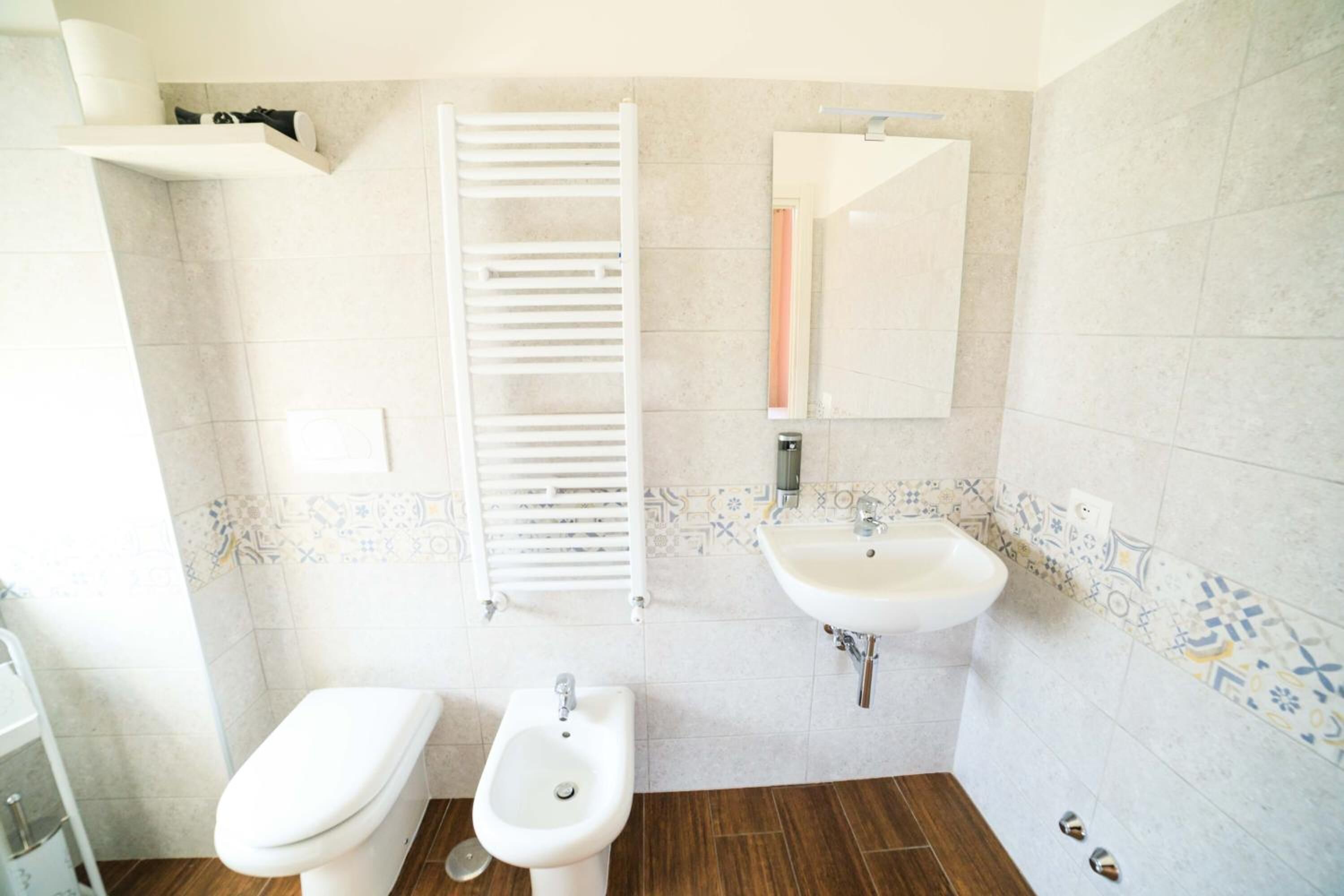 Ducha y cabezal de ducha tipo lluvia