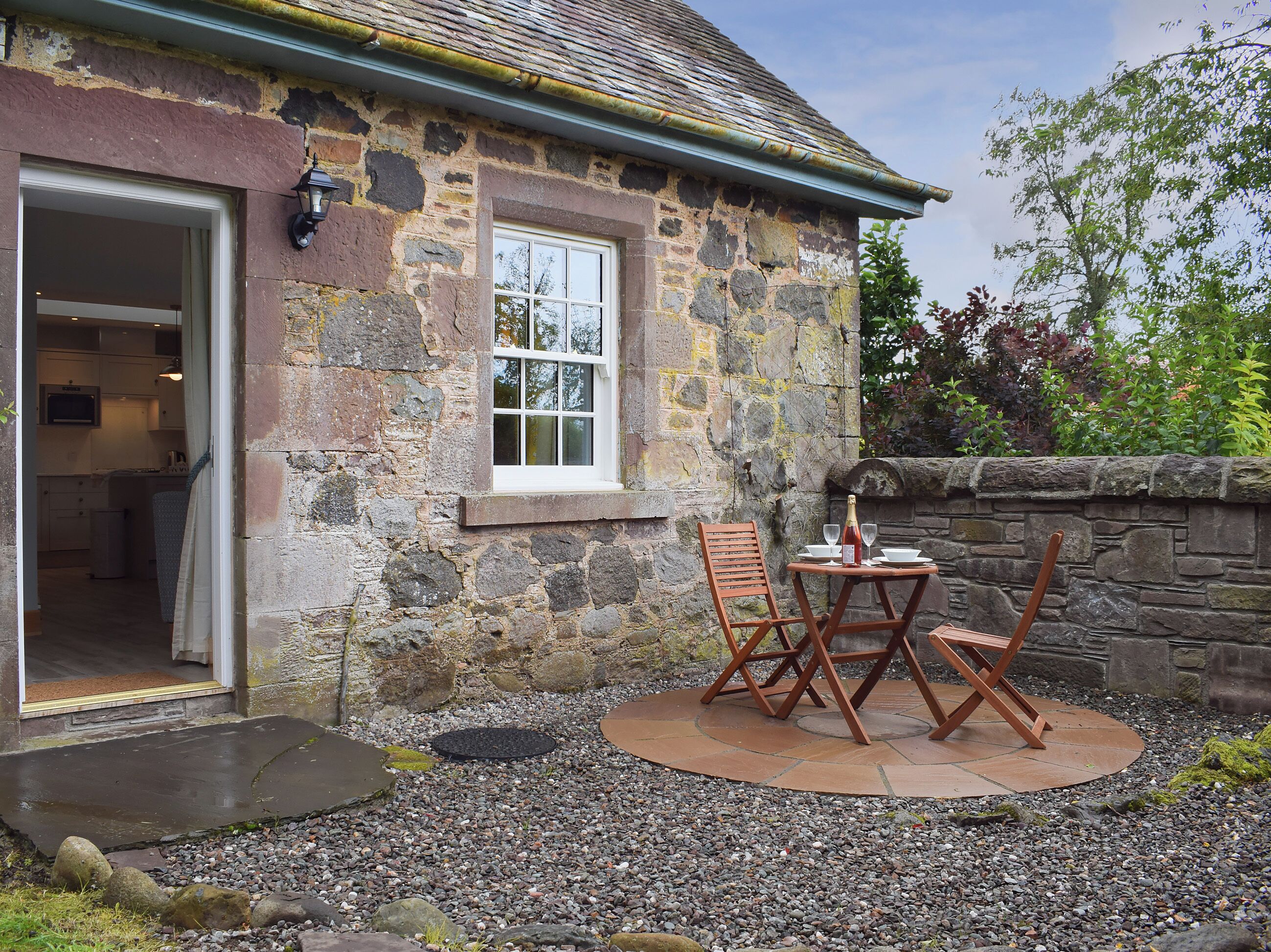 屋外ダイニングエリア