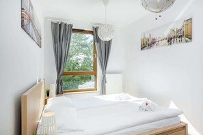 1 habitación, tabla de planchar con plancha, wifi y ropa de cama 