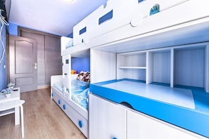 2 chambres, fer et planche Ă repasser, Wi-Fi, draps fournis
