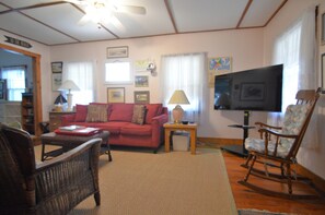 Smart TV - 4 BR Beach Home in 2nd Ocean Block, 101 Hickman Street, South Rehoboth Beach (Rehoboth Beach)