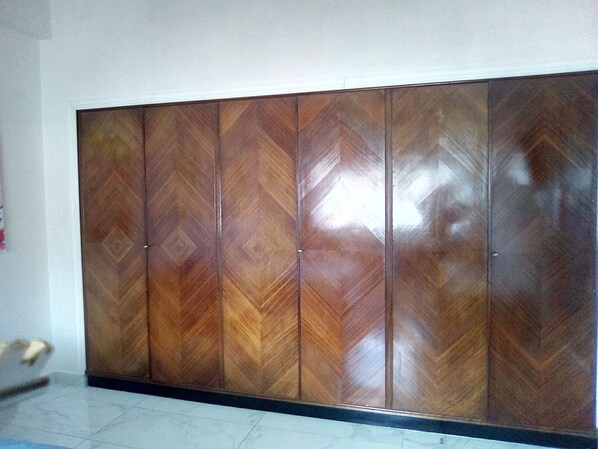 Interior - Atmosphere (in the city center) (Cosenza)