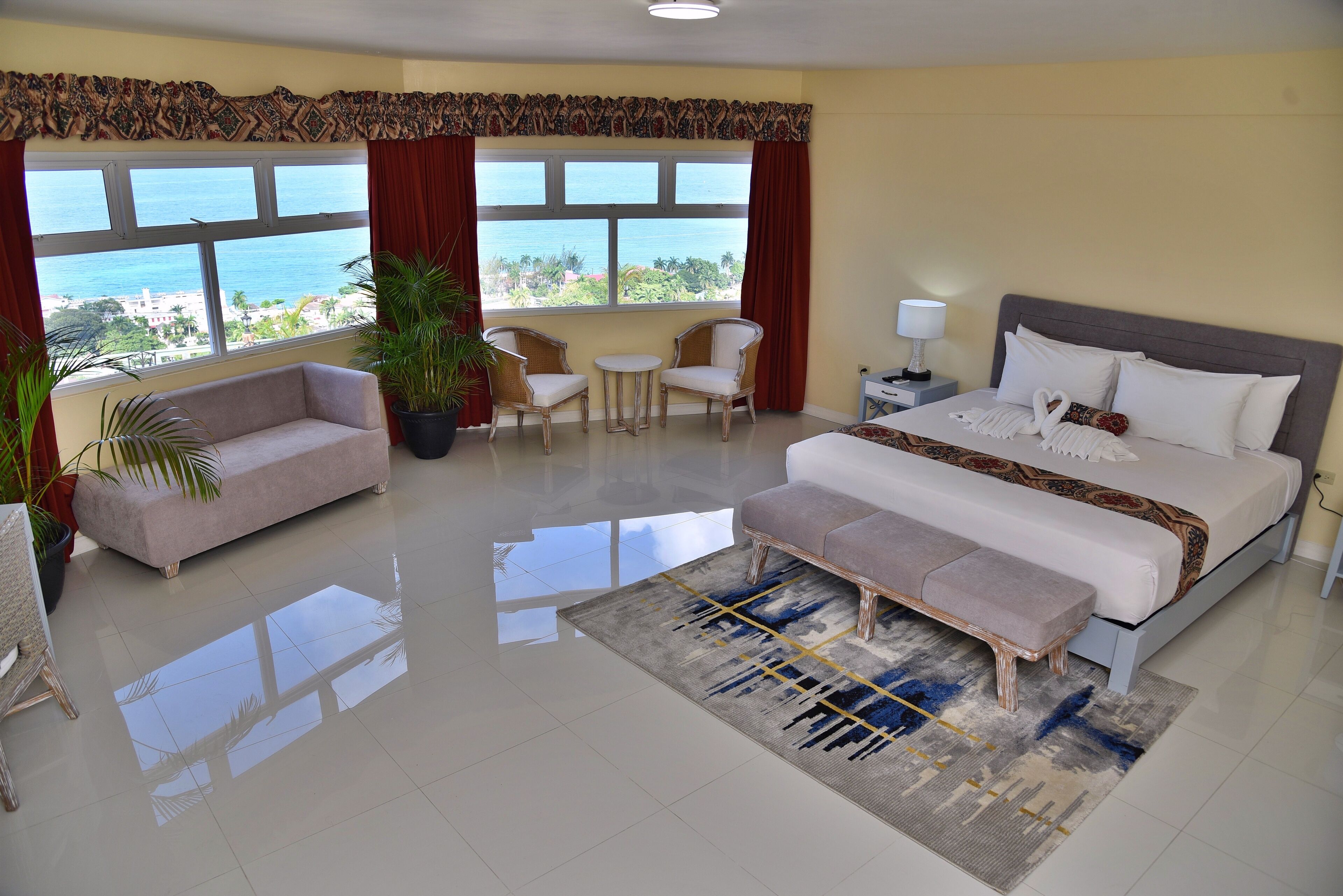 1 bedroom, in-room safe, laptop workspace, blackout curtains