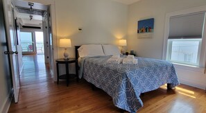 2 chambres, fer et planche à repasser, accès au Wi-Fi (inclus)