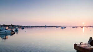 Marina - Beachfront, East End, 2 BR, 2BA, Private Deck, Parking, Dog Friendly (Provincetown)