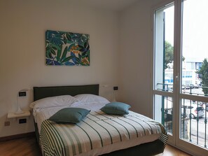 2 bedrooms, free WiFi, bed sheets - Fivestay Casa San Bart (La Spezia)