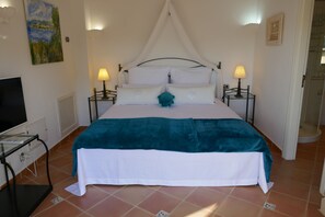 3 عدّة غرف نوم وخزنة داخل الغرفة ومكواة/لوح كي وواي فاي مجانًا