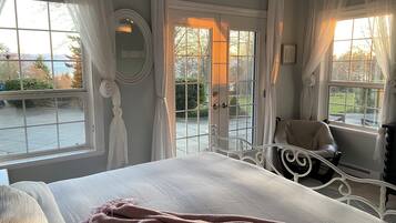 1 chambre, lit parapluie, Wi-Fi gratuit, draps fournis