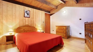 1 chambre, lit parapluie, Wi-Fi, draps fournis