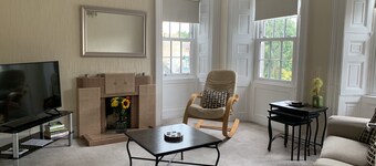 Cosy Apartment 2 - Lanark Town Centre