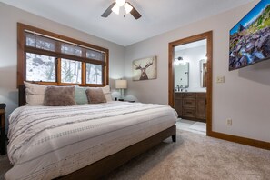 3 bedrooms, iron/ironing board, travel crib, free WiFi