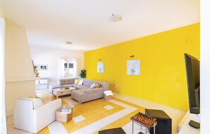 Smart TV, fireplace - Amazing home in Blato with WiFi (Blato)