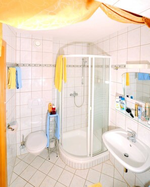 Shower, towels