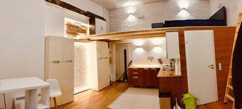  Apartment mit Galerie in zentraler Lage , Wiesbaden