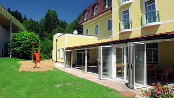 Enceinte de lâhĂ©bergement