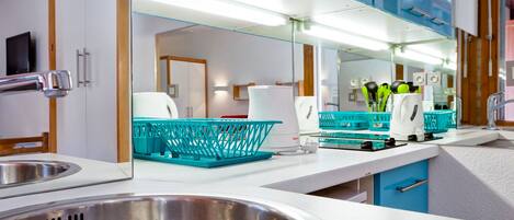 Fridge, microwave, dishwasher, coffee/tea maker