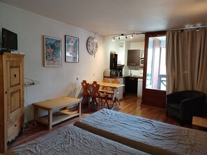 WiFi - 2* Studio for 4 with mountain view, parking included, pets allowed (Brides-les-Bains)