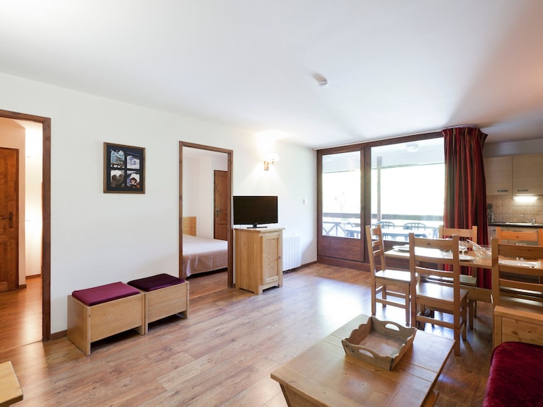 Spacious 8-person Apartment With Balcony And Wifi - 梅里貝勒