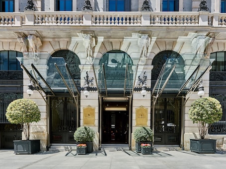 Four Seasons Hotel Madrid