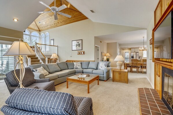 TV, fireplace, DVD player, stereo