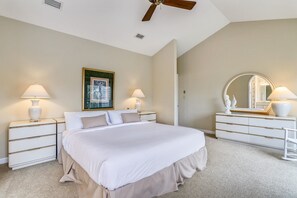 4 bedrooms, iron/ironing board, WiFi, bed sheets