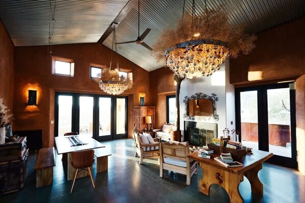 Chaîne hi-fi, espaces bureaux