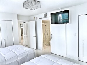2 bedrooms, iron/ironing board, WiFi, bed sheets