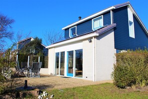 Exterior - Fantastic location on the lake, Beach Park Texel, house 158 (De Koog)
