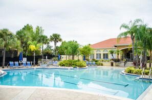 Pool - Beautiful 3 Bedroom Villa on the Lake - No Carpet!  New Hot Tub  (Kissimmee)