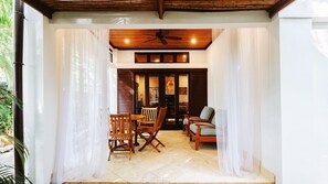 Outdoor dining - Luxury Condo w/ the beach just across the street & beach club access! (Tamarindo)