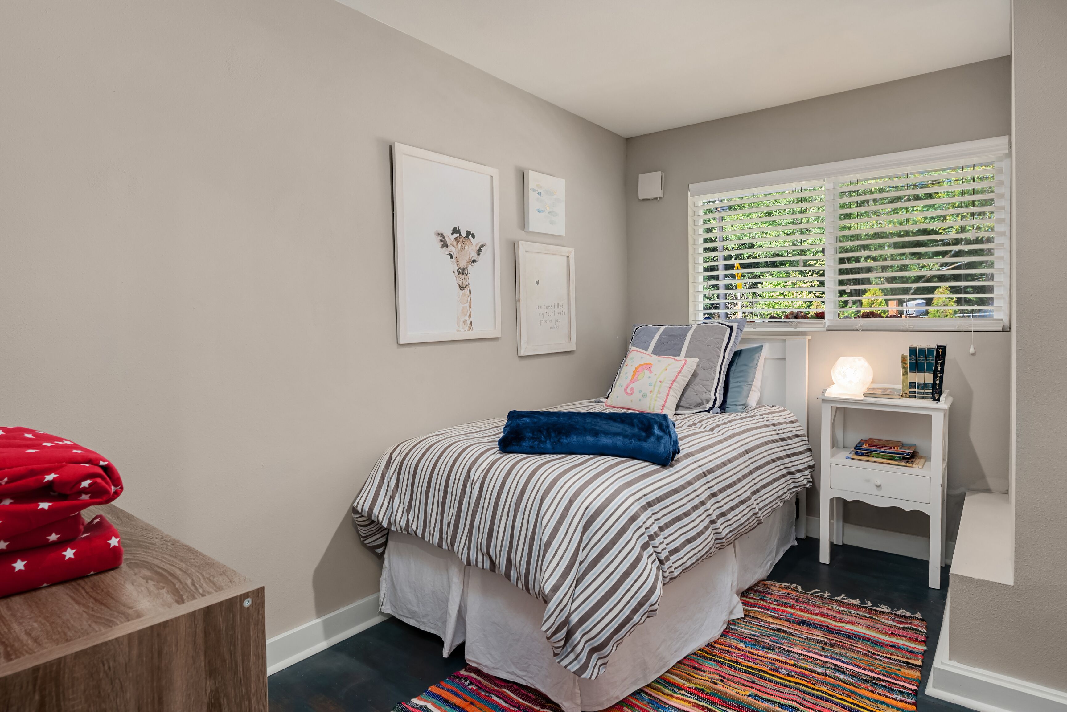 Bedroom 3 with twin bed upstairs near 2nd upstairs bathroom 