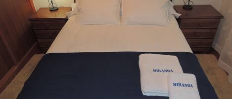 4 chambres, bureau, fer et planche à repasser, Wi-Fi