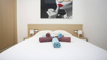 2 slaapkamers, een strijkplank/strijkijzer, gratis wifi, beddengoed