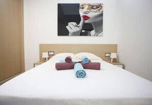 2 chambres, fer et planche Ă repasser, Wi-Fi gratuit, draps fournis