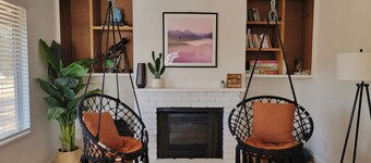 Private stargazing retreat with Firepit/Views/ Spa/King bed