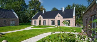 Mia - Exclusive vacation home with sauna, fireplace, 4 pers.