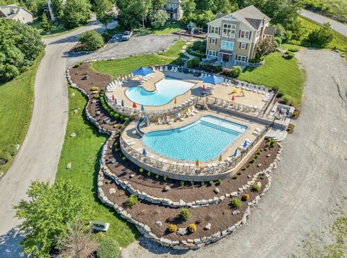 6BR Lodge w/ Hot Tub & Fire Pit | Sleeps 16