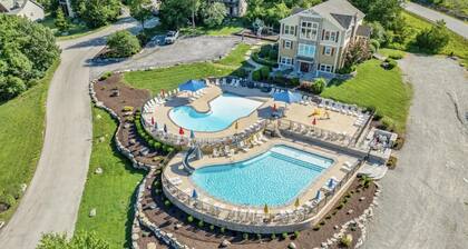 6BR Lodge w/ Hot Tub & Fire Pit | Sleeps 16