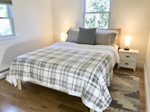 3 chambres, coffres-forts dans les chambres, fer et planche à repasser