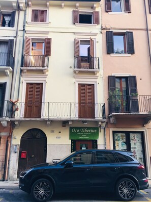 Exterior - Apartment in a building from 1879, renovation works completed in July 2019. (Verona)