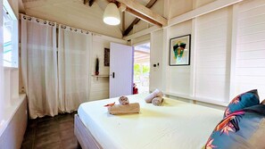 2 habitaciones, tabla de planchar con plancha, cuna de viaje y wifi 