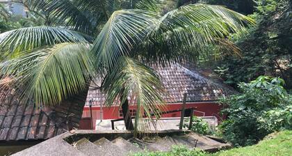 Maison 2 suites + 2 apt - 12 personnes, PĂ© do morro, la nature Ă  votre fenĂȘtre